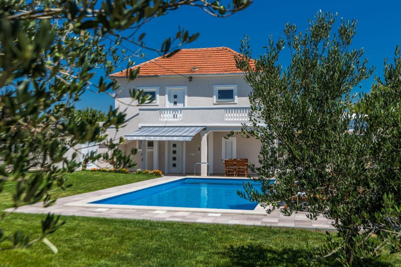 Kristina Holiday Home With Private Swimmingpool Visocane Екстериор снимка