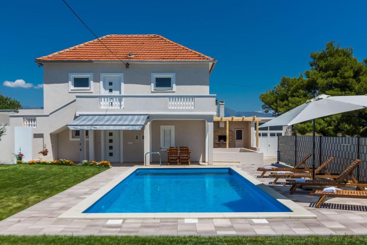 Kristina Holiday Home With Private Swimmingpool Visocane Екстериор снимка