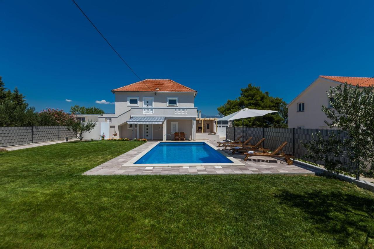 Kristina Holiday Home With Private Swimmingpool Visocane Екстериор снимка