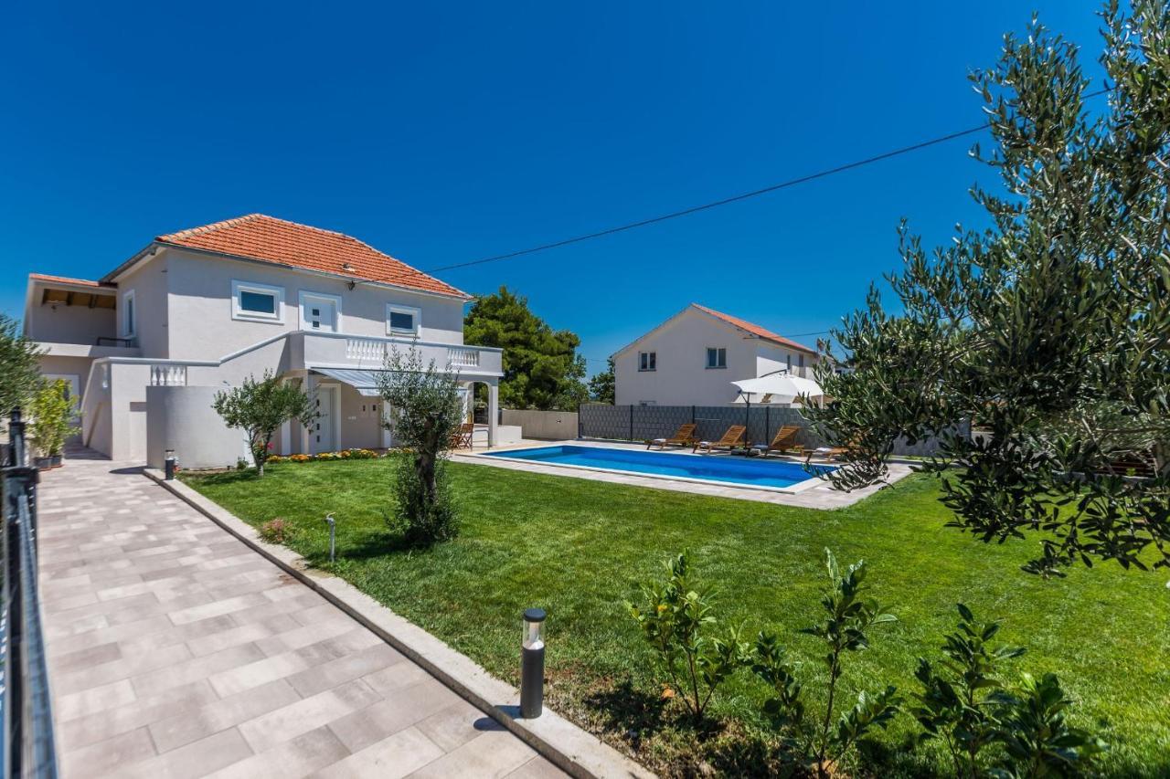 Kristina Holiday Home With Private Swimmingpool Visocane Екстериор снимка