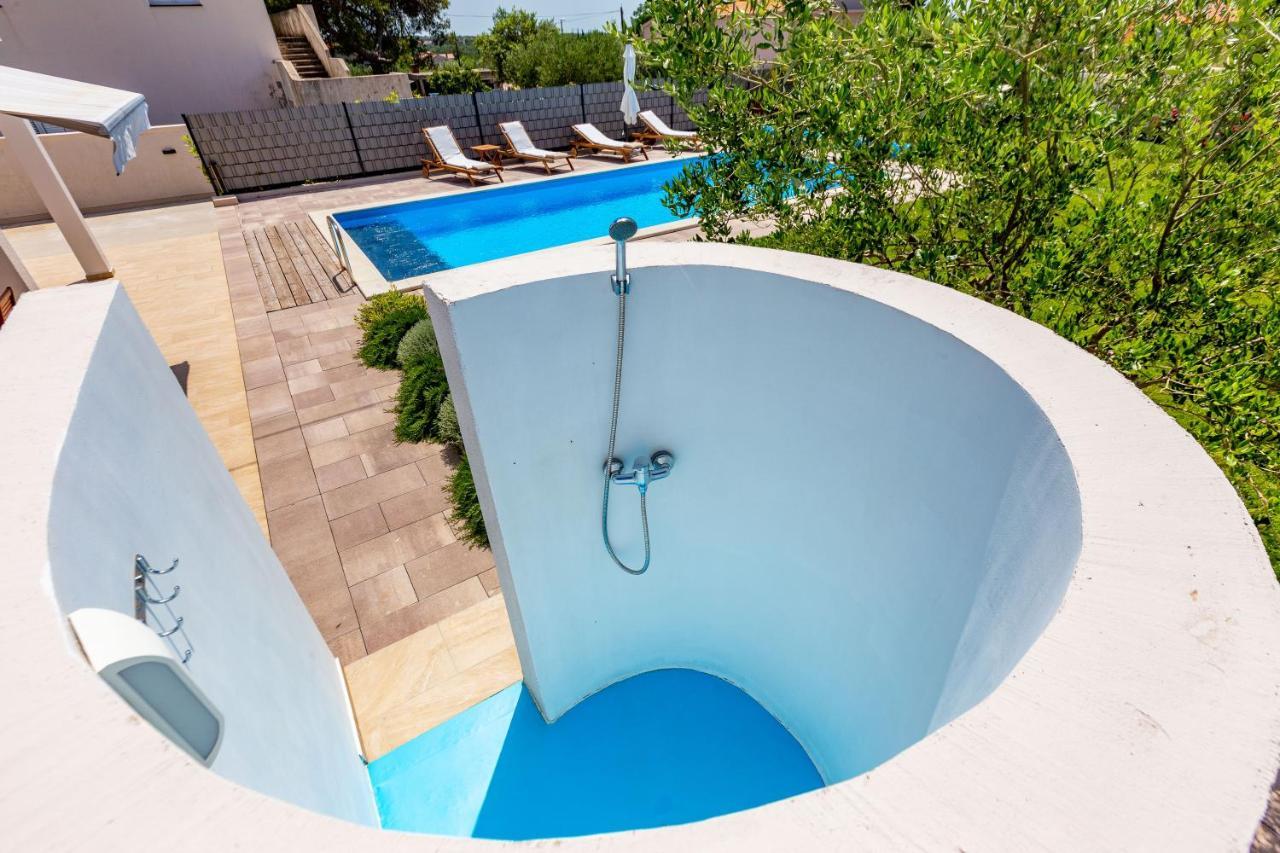 Kristina Holiday Home With Private Swimmingpool Visocane Екстериор снимка