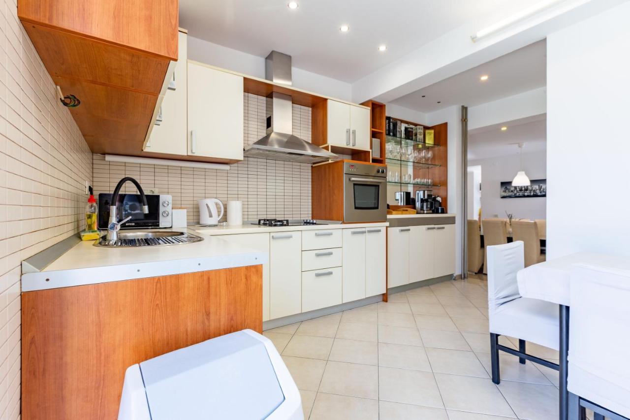 Kristina Holiday Home With Private Swimmingpool Visocane Екстериор снимка